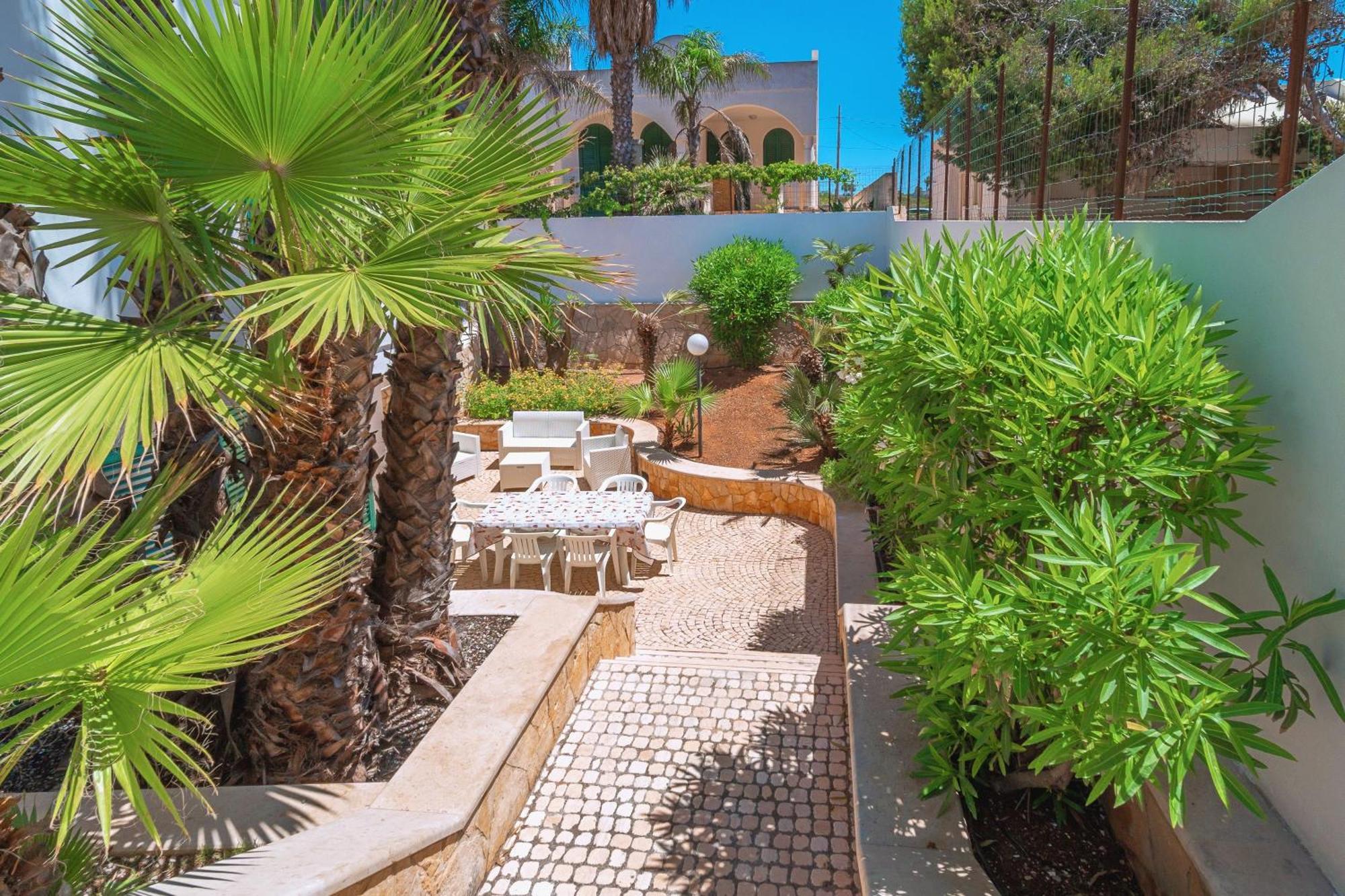 Residence Oasi Sul Mare Torre Suda Exterior foto