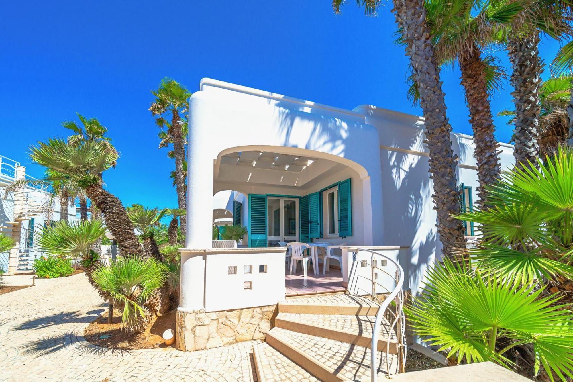 Residence Oasi Sul Mare Torre Suda Exterior foto
